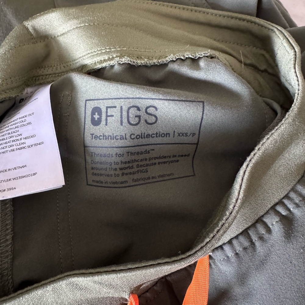 Figs scrub set - Picture 6 of 6